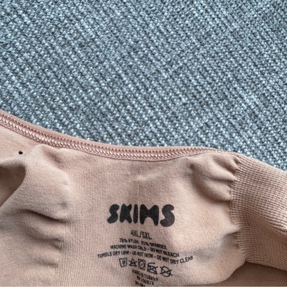 SSeamless Tan Bralette - Picture 3 of 3